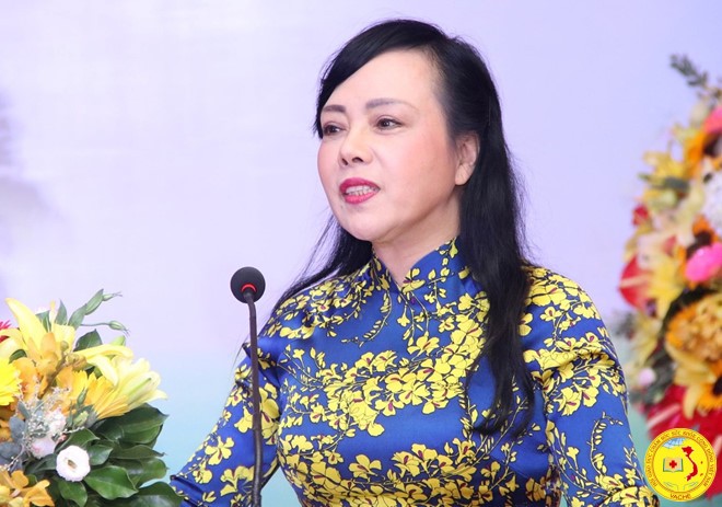 Bộ trưởng Nguyễn Thị Kim Tiến đốc thúc ĐH Y Dược TP.HCM sớm đổi tên trường. Ảnh: Tuổi Trẻ Y Dược.