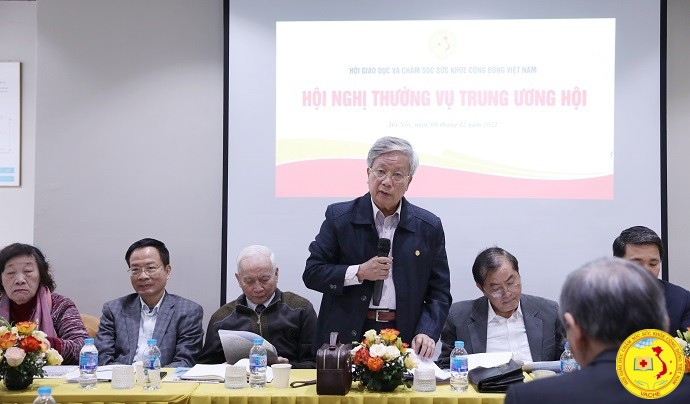 Chủ tịch Hội Giáo dục chăm sóc sức khỏe cộng đồng Việt Nam – ông Nguyễn Hồng Quân chủ trì Hội nghị