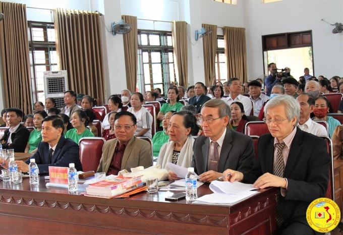 Các đại biểu tham dự buổi Lễ công bố quyết định thành lập và ra mắt Liên Chi Hội GDCSSK Việt Nam huyện Nghi Xuân, tỉnh Hà Tĩnh