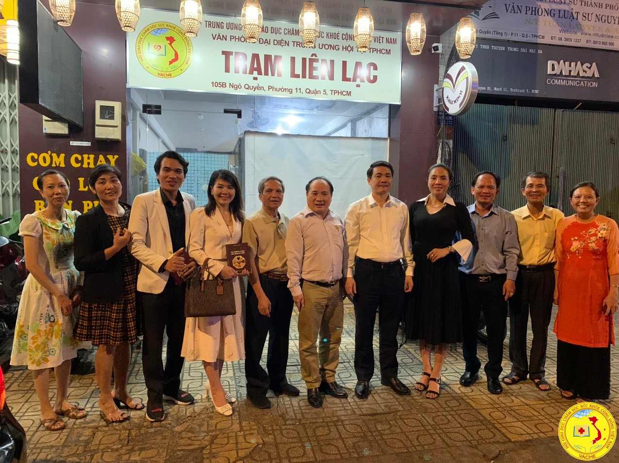 Lãnh đạo tw hội thăm trạm liên lạc vpđd hội tại Tp HCM và chi hội Thực Dưỡng Việt